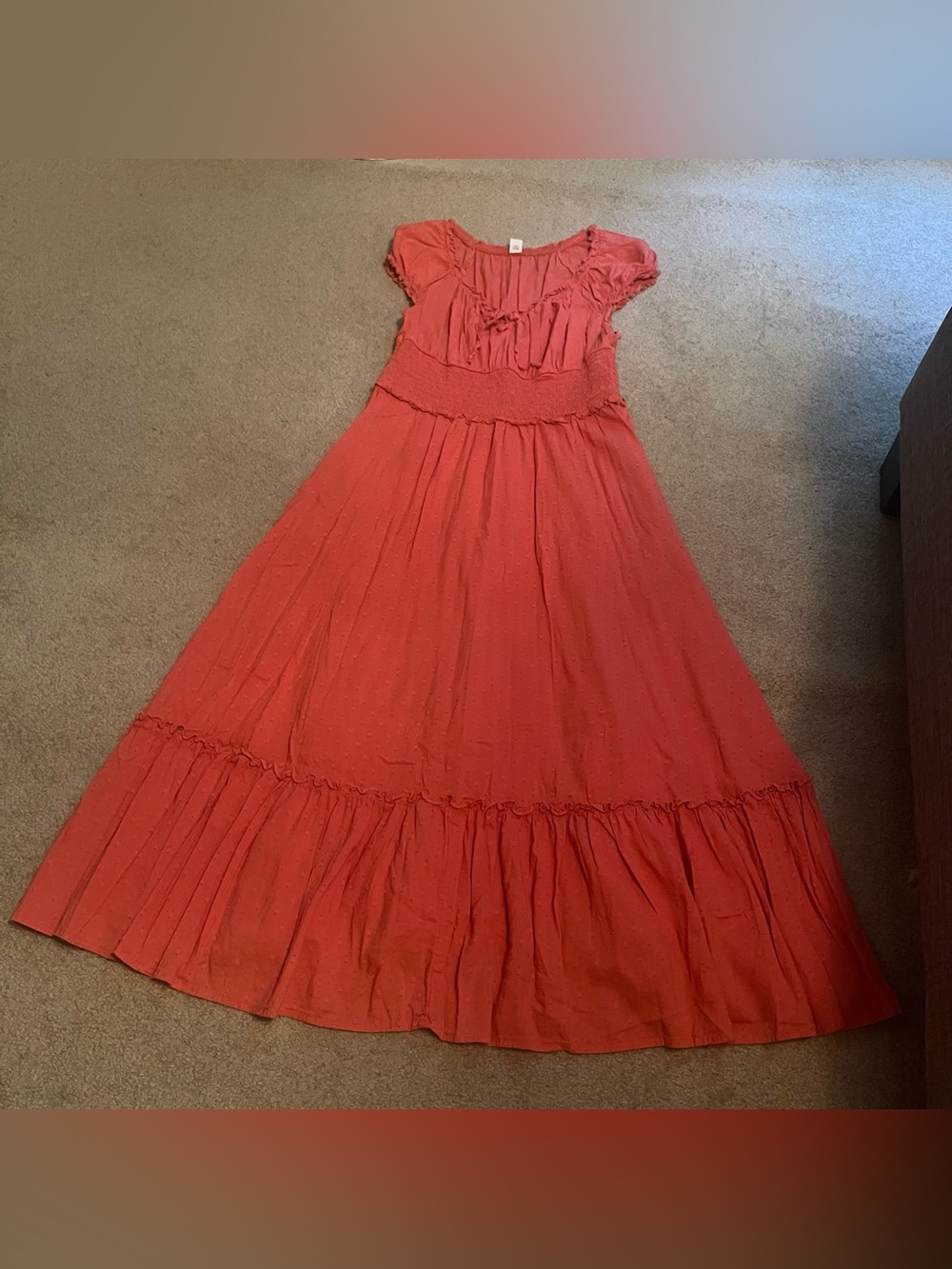 Old Navy Petite Coral Maxi Dress with Smocked Waist & Puff Sleeves - Picture 4 of 16